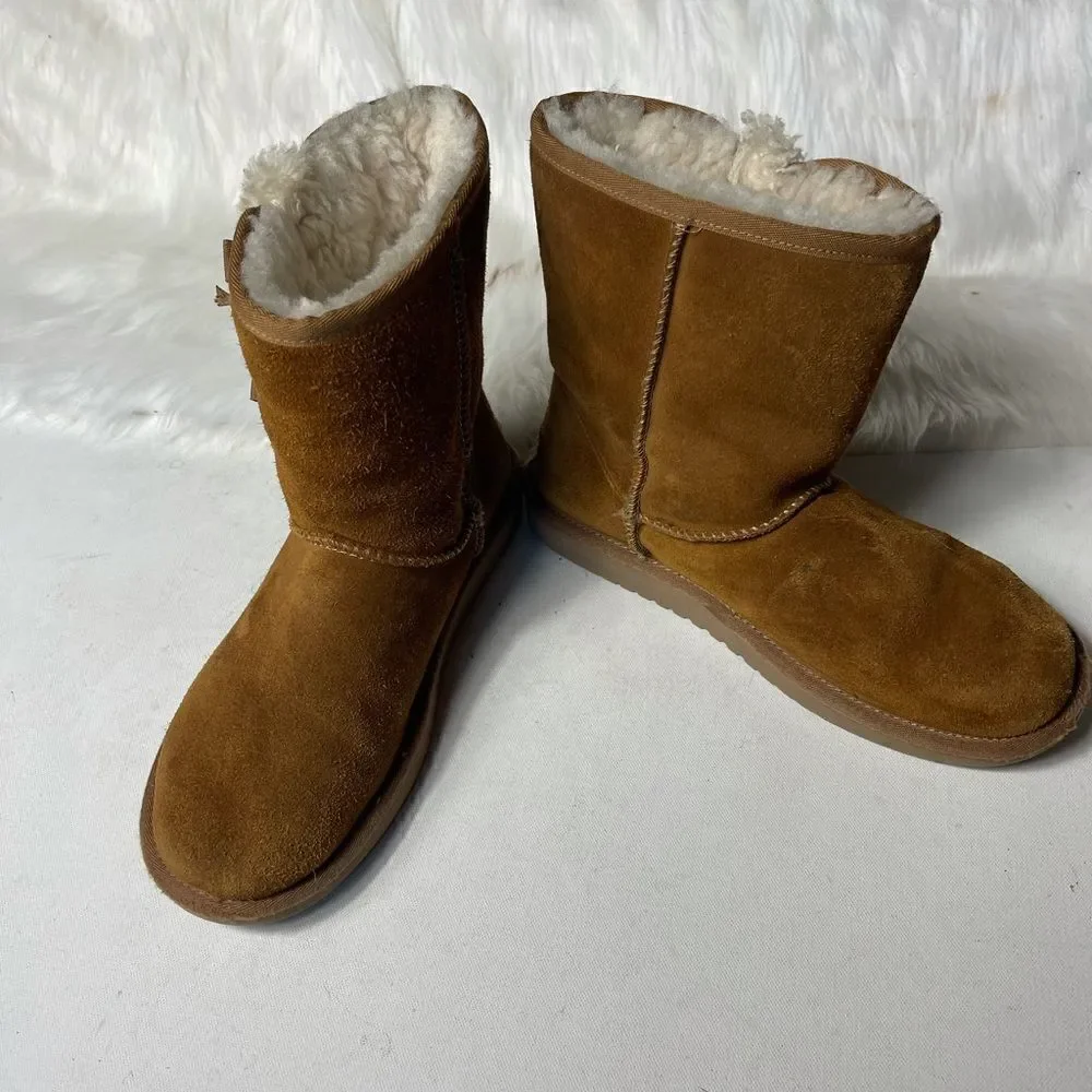Kookaburra by UGG Victoria short tan boots embellished with bows size 9